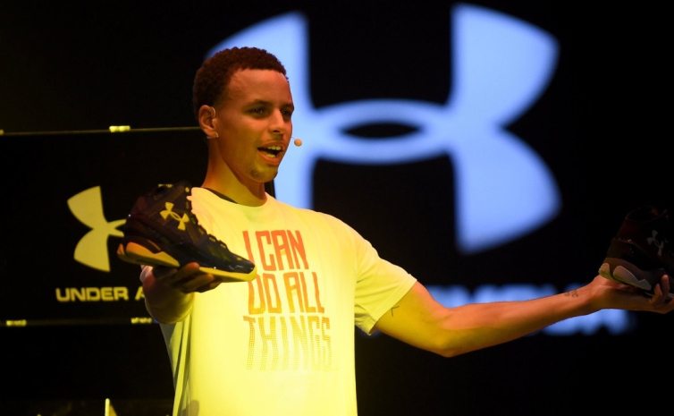 Globo sentido líquido Under Armour le ofreció a Stephen Curry un contrato de por vida por USD  1000 millones | Basquet Plus